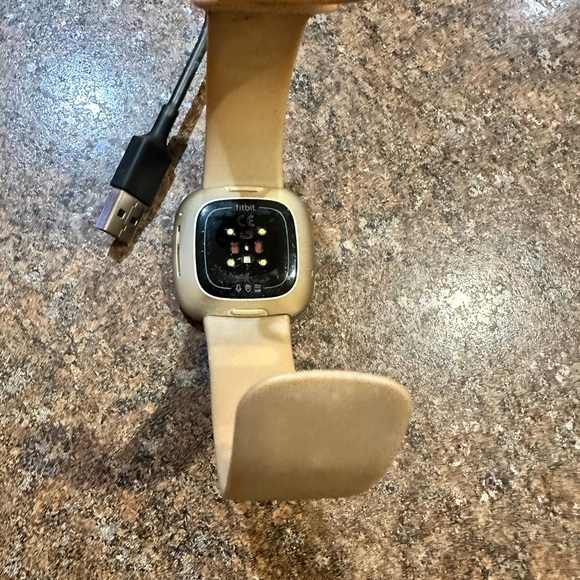 Fitbit versa 3 navy pink gold band lot charger set exercise - Picture 2 of 7